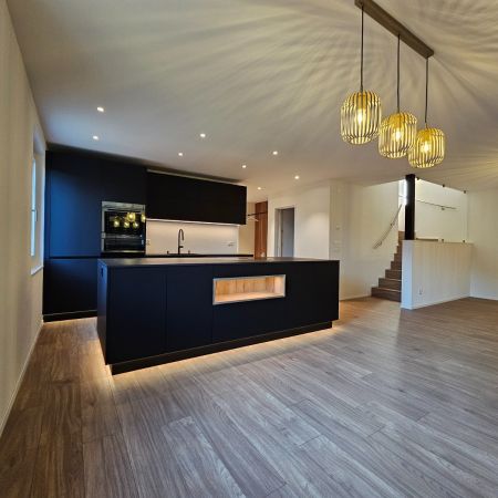 Neubau Zweifamilienhaus   K  nten   K  che