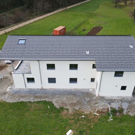 Schmid Ueken Neubau Zweifamilienhaus Ansicht von hinten